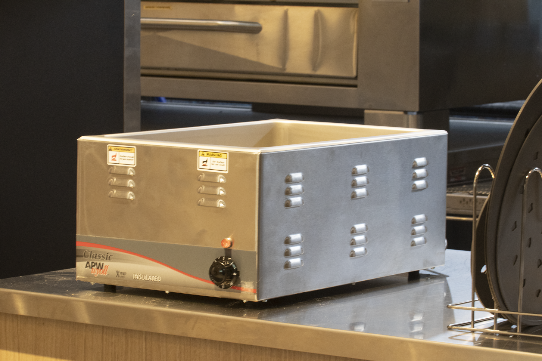 APW Wyott, W-3Vi, Food Pan Warmer, Countertop, 120V, 12.0 Inch, W-Shaped