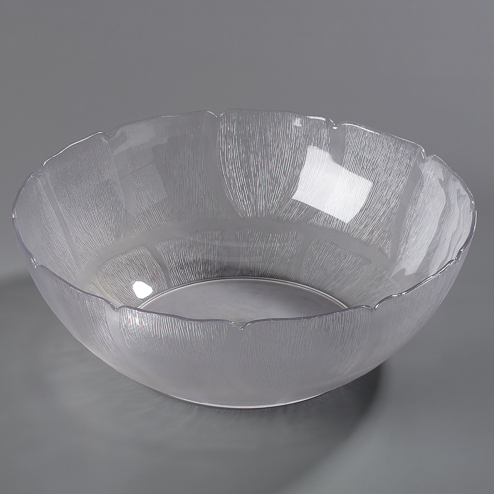 Carlisle, 691907, Bowl, Plastic, 550.4 oz, Polycarbonate, Floral Shaped, Clear