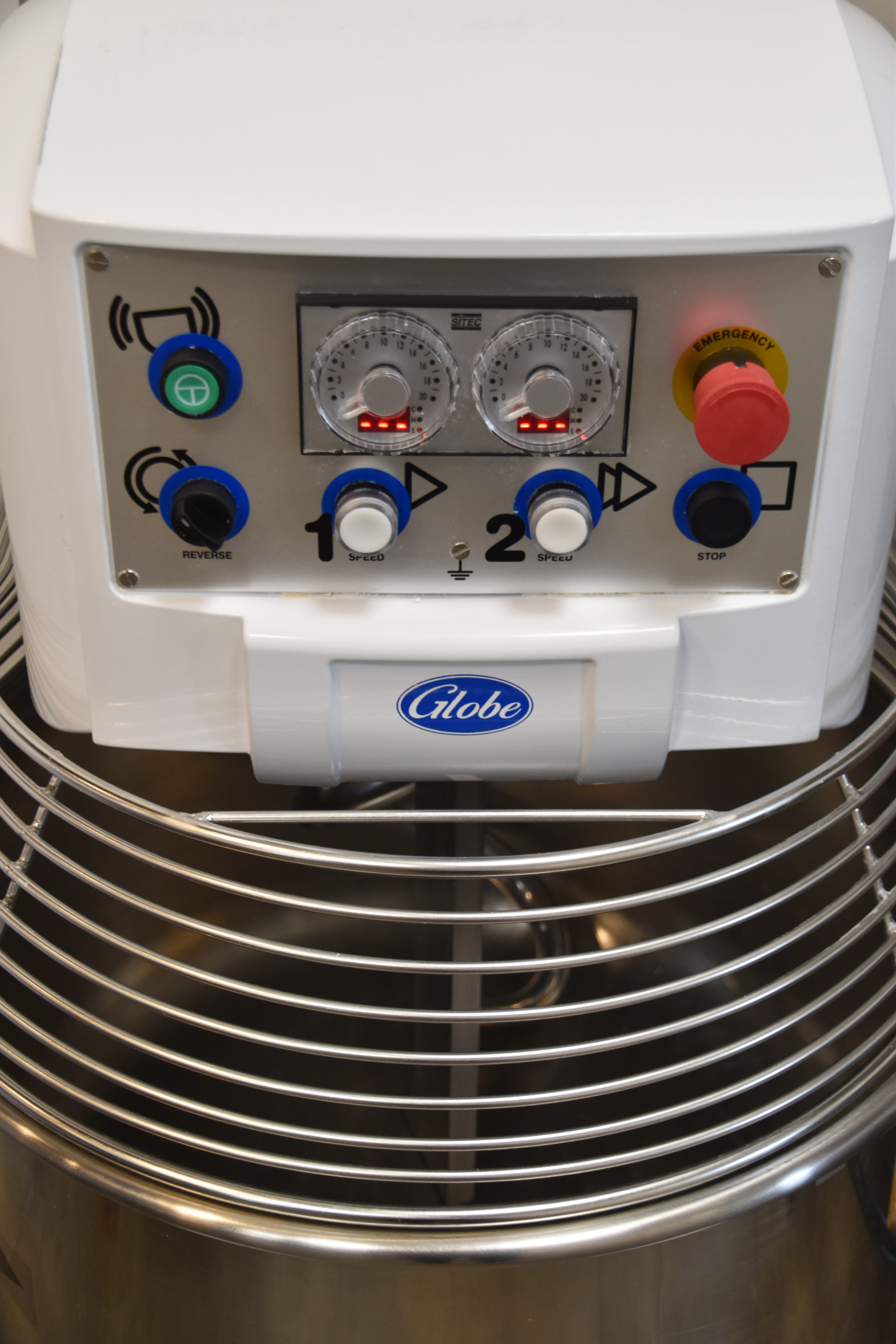 Globe, GSM130, Mixer, Spiral Dough, 208V, 106.0 Quarts, Heavy-Duty