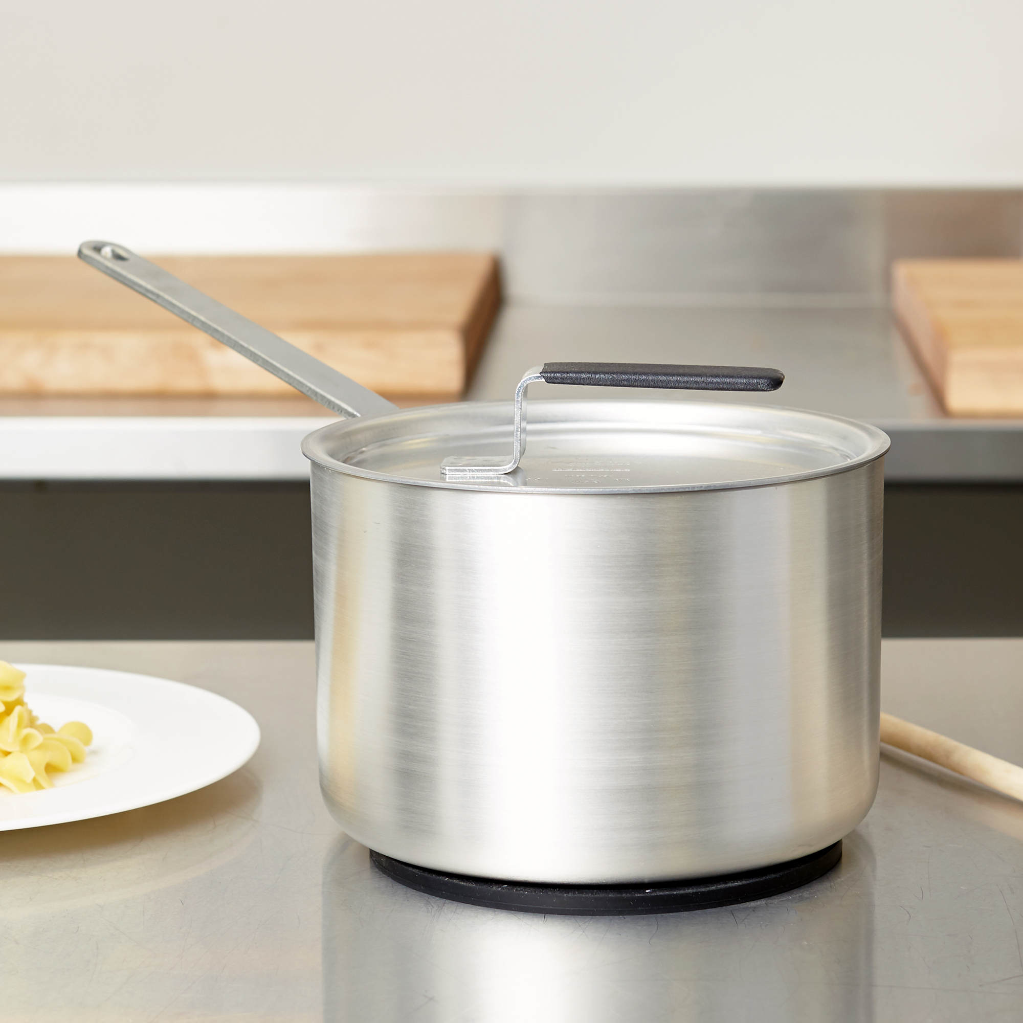 Vollrath, 4108, Sauce Pan, 4-1/2 Quart, Aluminum Alloy, Made In USA